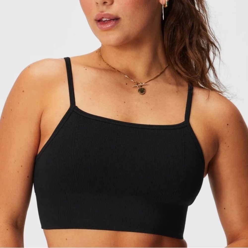 Fabletics Black Cloud Seamless Midi Bralette